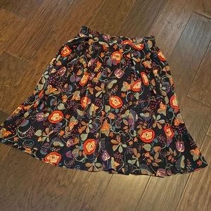 LuLaRoe Skirt with pockets
